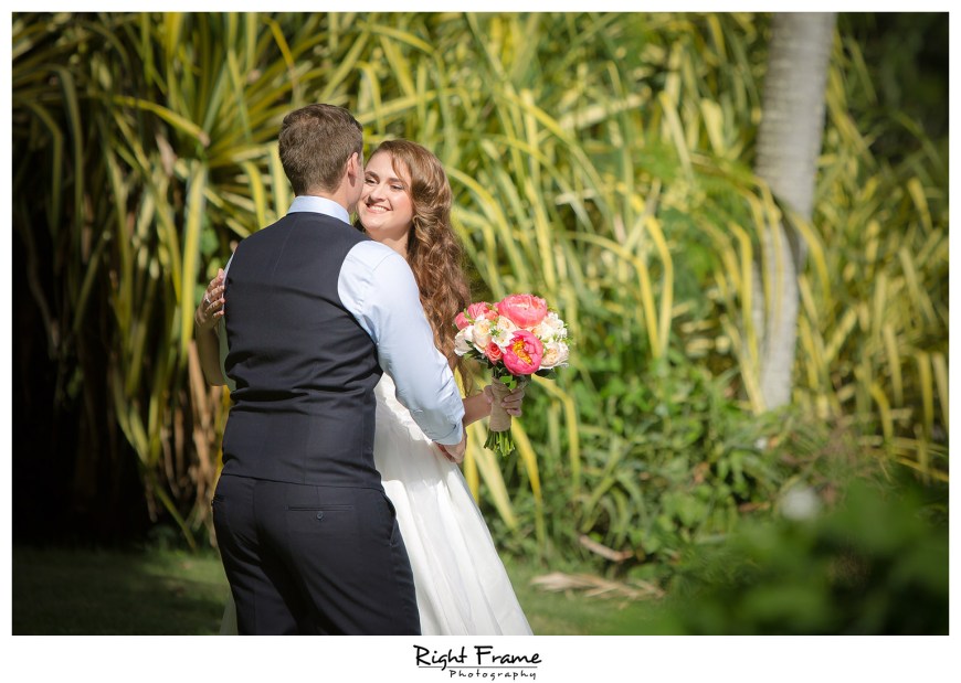 Oahu Hawaii Kualoa Ranch Wedding at Paliku Gardens