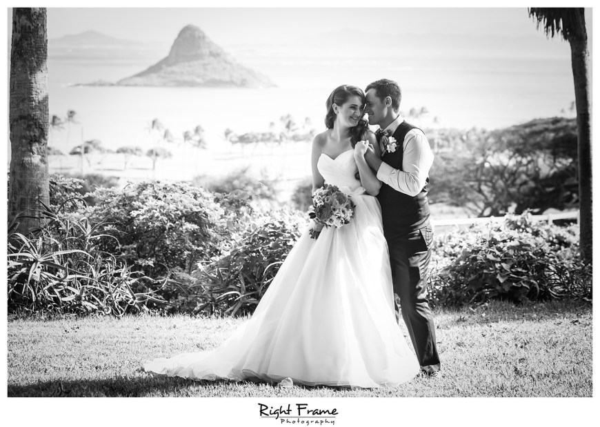 Oahu Hawaii Kualoa Ranch Wedding at Paliku Gardens