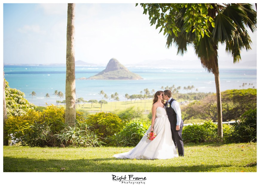 Oahu Hawaii Kualoa Ranch Wedding at Paliku Gardens