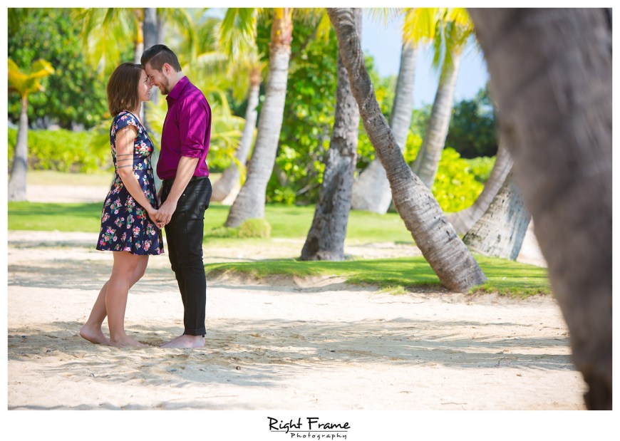 Engagement Photographer near Kahala Hotel & Resort