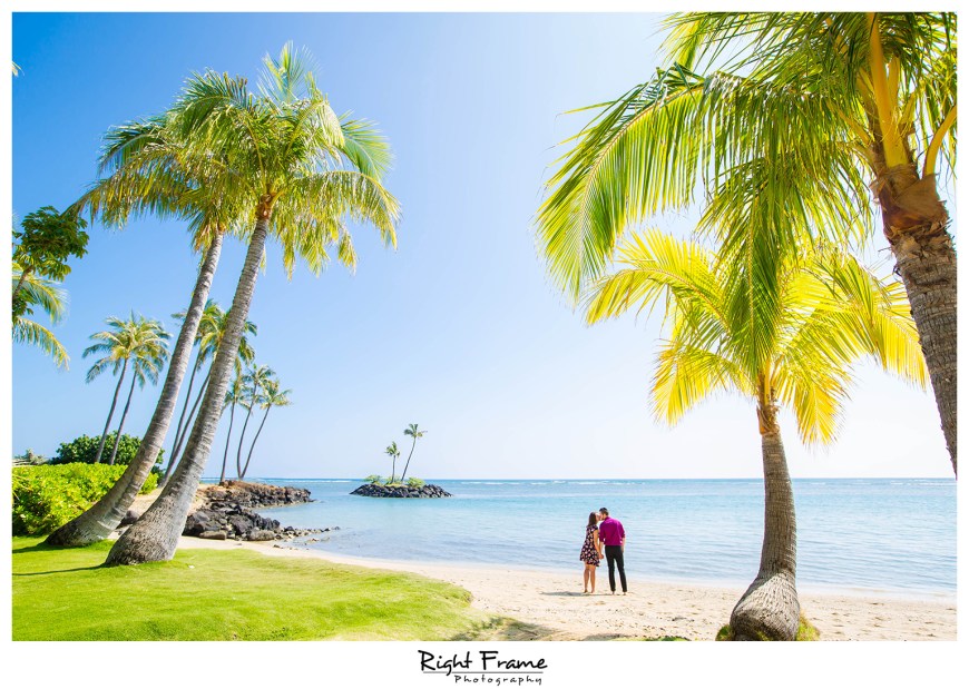 Engagement Photographer near Kahala Hotel & Resort