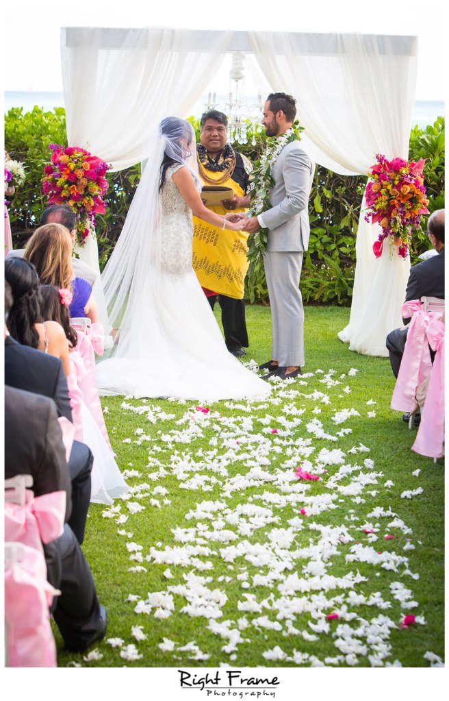 Wedding in WAIKIKI MOANA SURFRIDER HOTEL