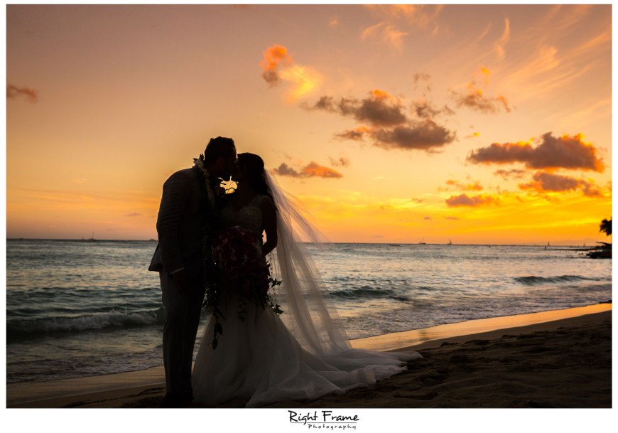 Wedding in WAIKIKI MOANA SURFRIDER HOTEL