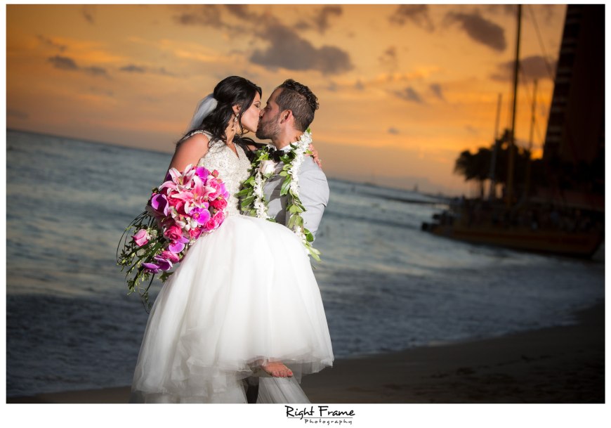 Wedding in WAIKIKI MOANA SURFRIDER HOTEL