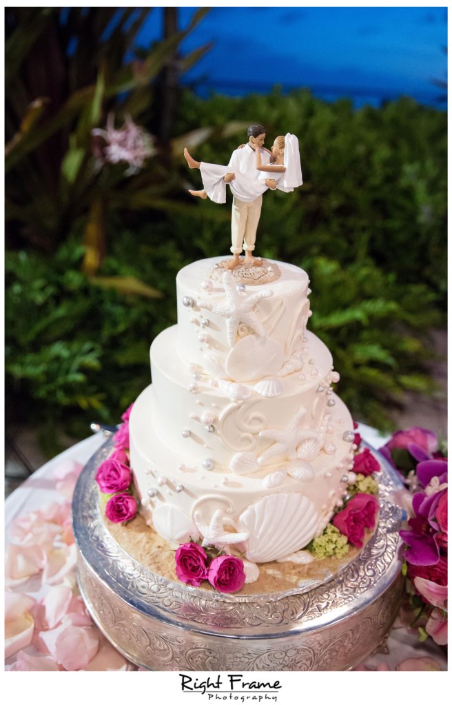 Wedding in WAIKIKI MOANA SURFRIDER HOTEL