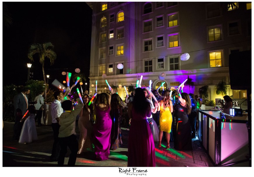 Wedding in WAIKIKI MOANA SURFRIDER HOTEL