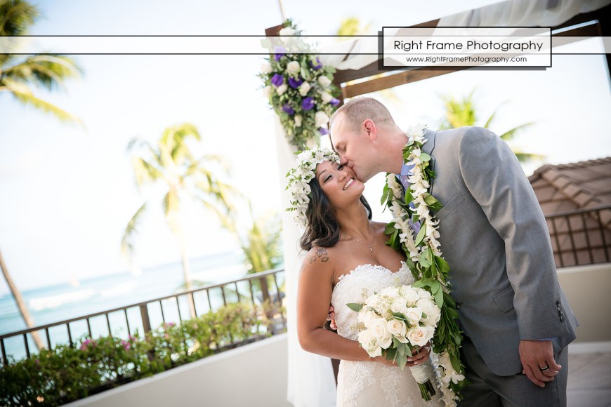 Beautiful Wedding at the Halekulani Hotel Hau Terrace