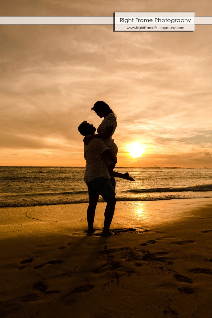 MARRIAGE PROPOSAL near Hilton Hawaiian Village Hotel on Waikiki Beach