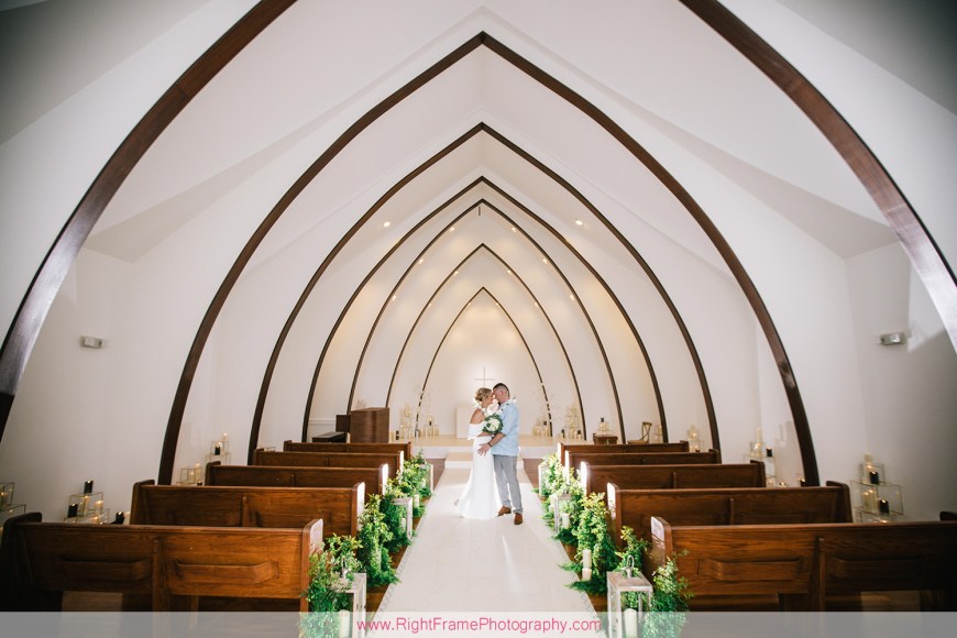 Wedding in Waikiki ANELA GARDEN CHAPEL