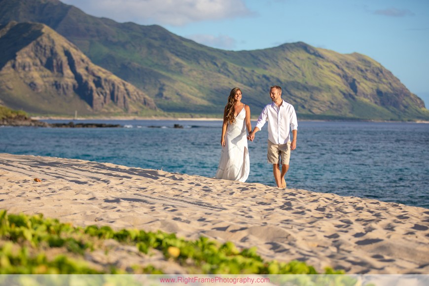 Sunset engagement photoshoot at Yokohama Beach Hawaii